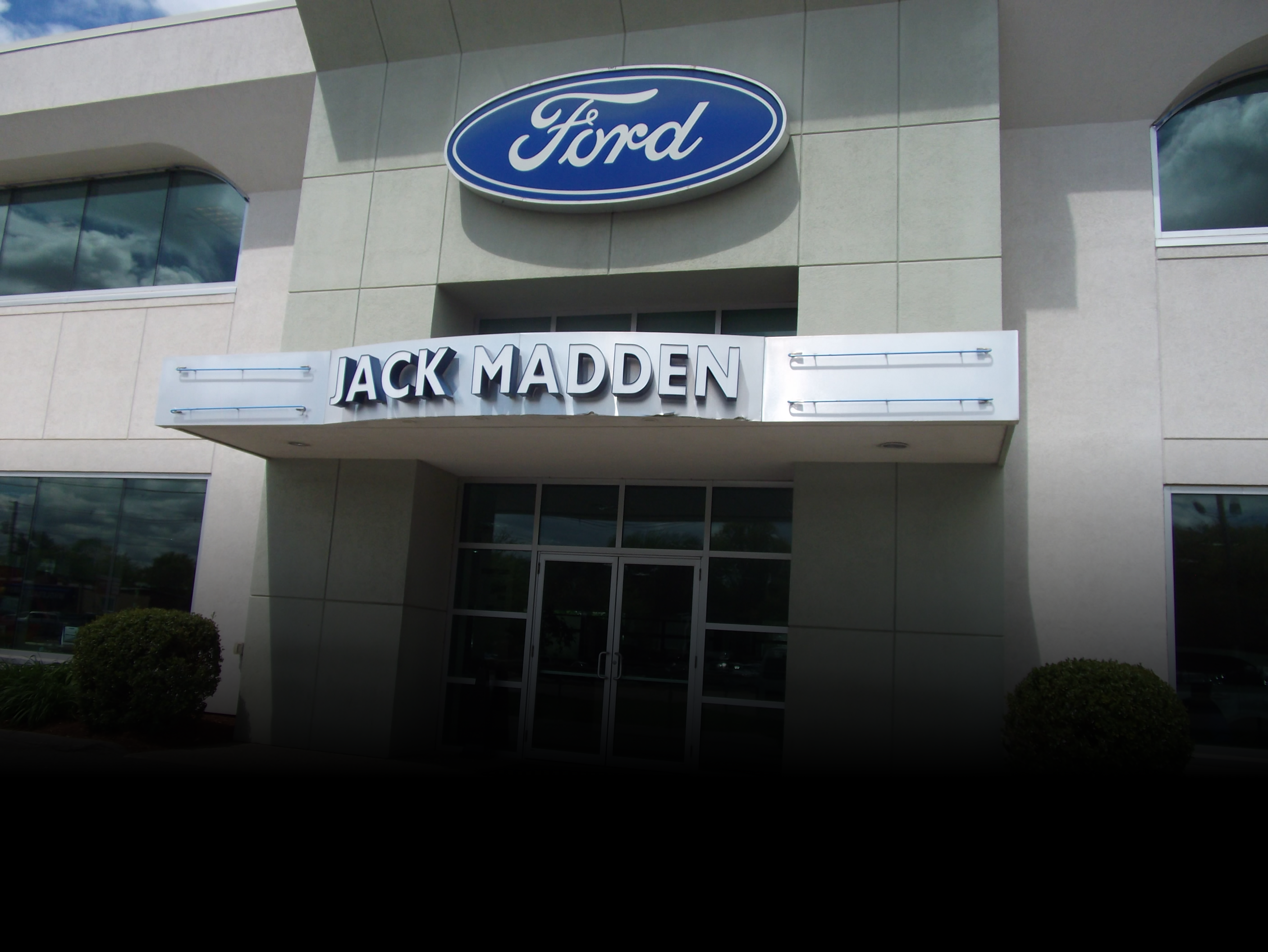 Jack Madden Ford Dealership exterior